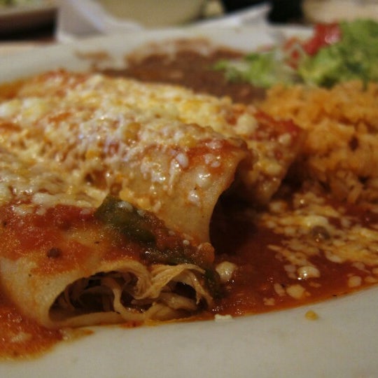 Photo taken at Los Barrios Mexican Restaurant by Jon on 12/26/2012