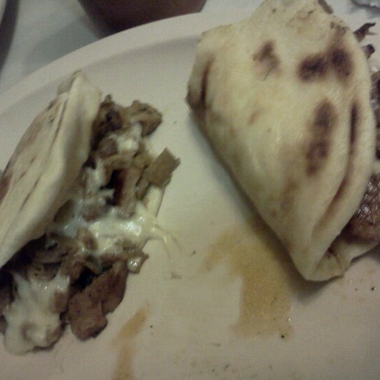 Foto tomada en Restaurant Byblos - Comida y Tacos Arabes  por Oscar P. el 1/24/2013