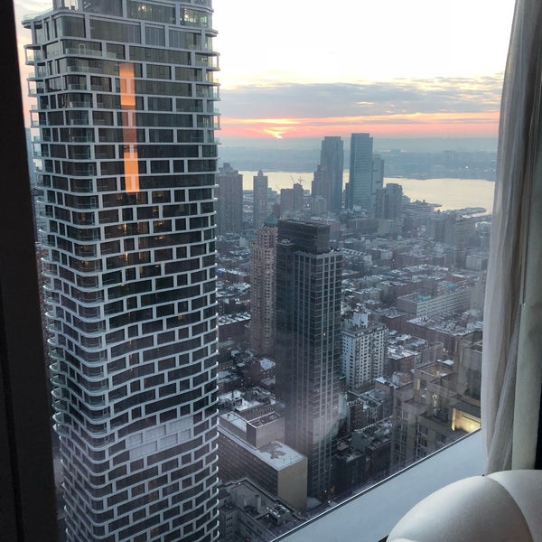 รูปภาพถ่ายที่ Residence Inn by Marriott New York Manhattan/Central Park โดย Beto เมื่อ 2/4/2019