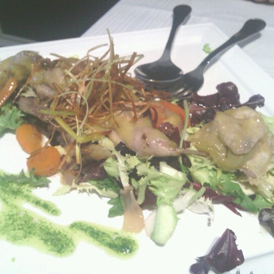 Снимок сделан в Restaurante Los Claveles пользователем Letisue B. 11/4/2012