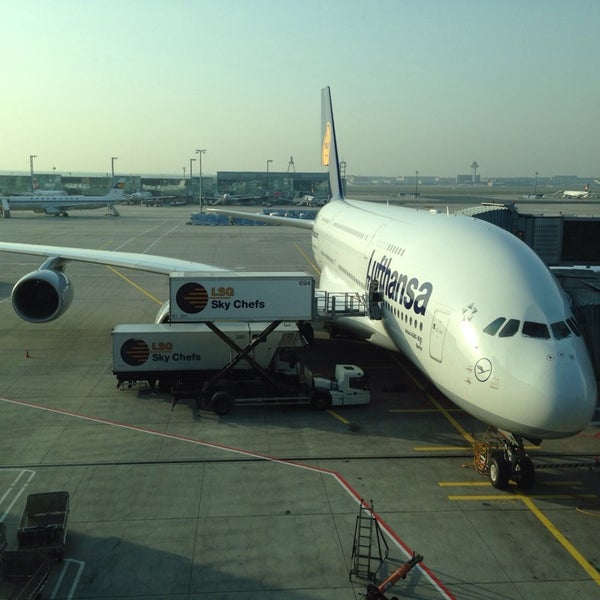 Fotos bei Lufthansa Flight LH 440 - Flugzeug in Flughafen