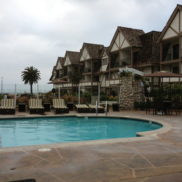 2/8/2013 tarihinde Guy M.ziyaretçi tarafından Carlsbad Inn Beach Resort'de çekilen fotoğraf