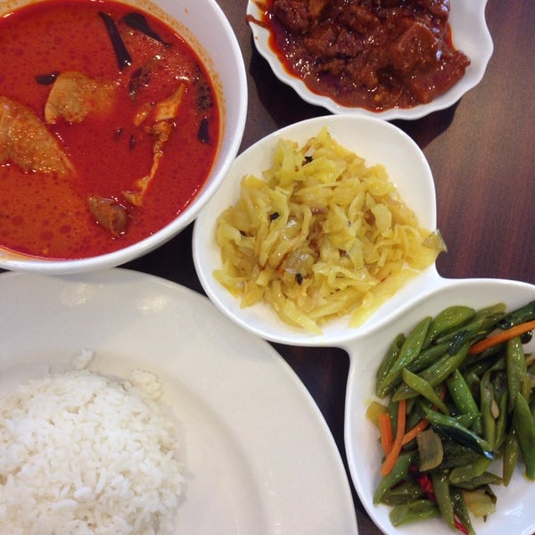 Go for the mutton curry and the lemongrass tea.