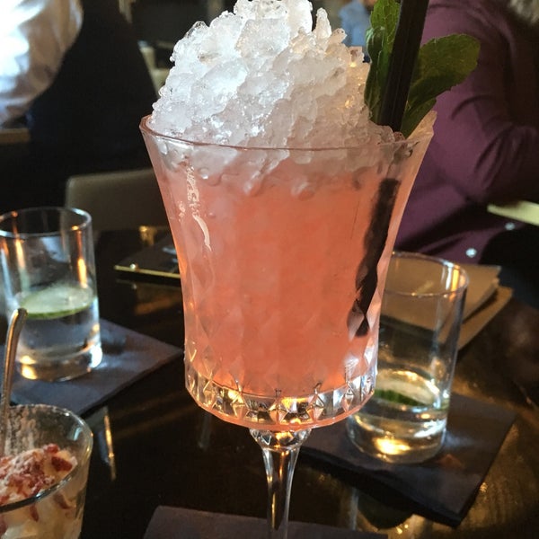 Das Foto wurde bei The Edgbaston Boutique Hotel &amp; Cocktail Lounge von Pink 3. am 4/3/2017 aufgenommen