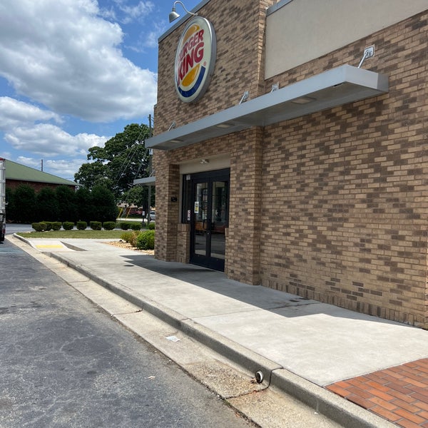 Burger King Fast Food Restaurant in Fayetteville
