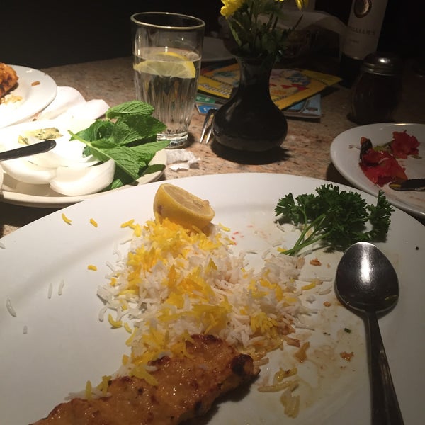 4/15/2015にErika V.がJavan Restaurantで撮った写真