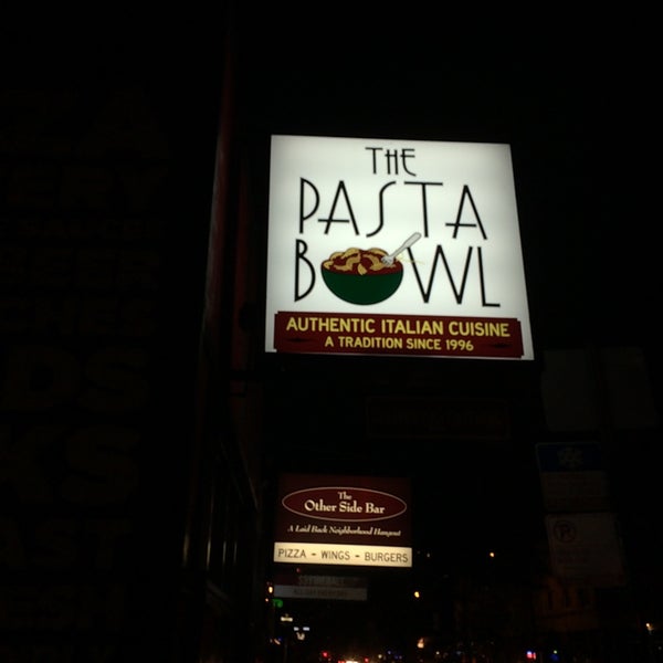 Photo taken at The Pasta Bowl by Daniel D. on 7/18/2015