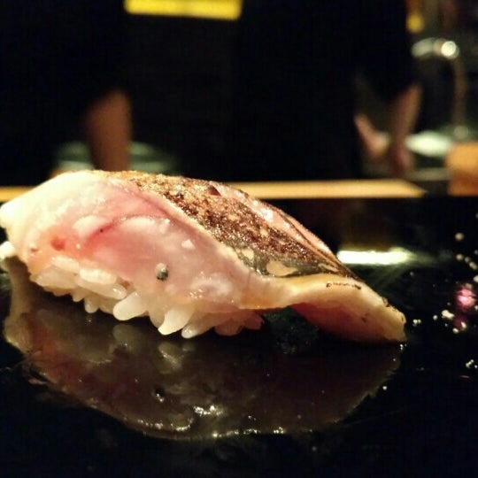 Снимок сделан в Sushi Oyama пользователем nanasaurus r. 2/17/2016