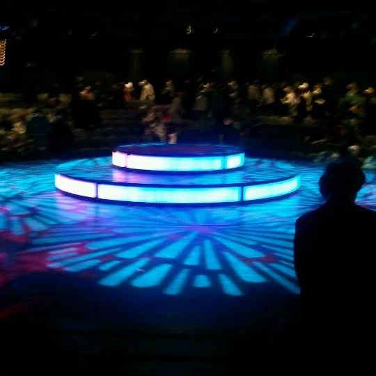Foto tomada en Marriott Theater  por Erin M. el 11/25/2012