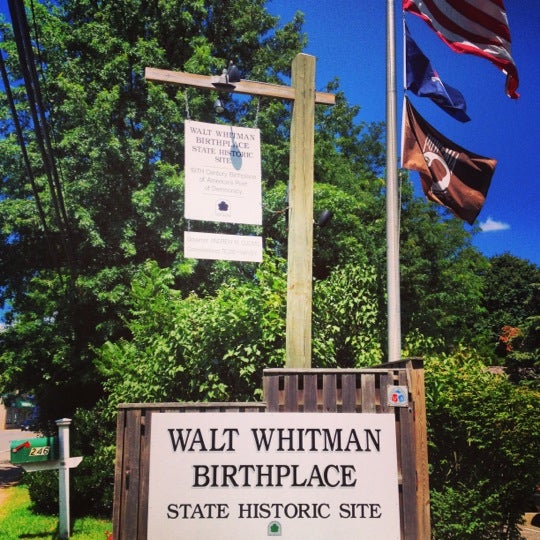 Foto scattata a Walt Whitman Birthplace da Eugenia il 8/4/2013