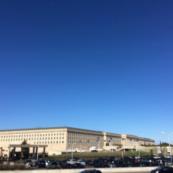 Снимок сделан в Пентагон пользователем Flavio M. 10/16/2015