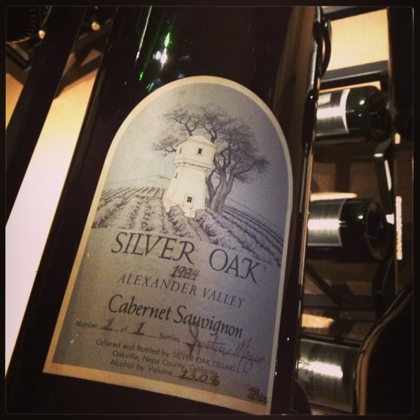 11/9/2013にRyanがSilver Oak Cellarsで撮った写真