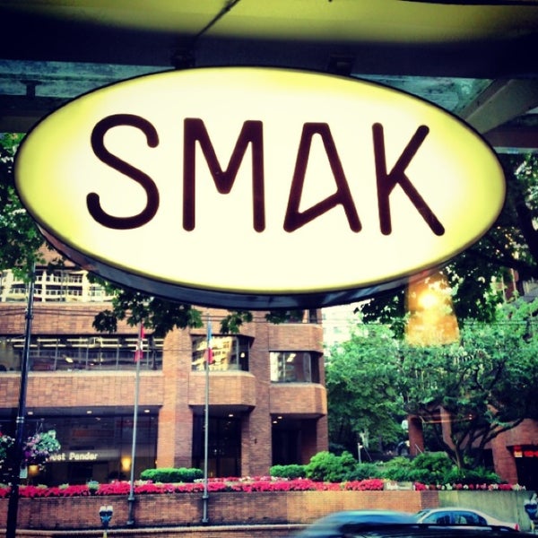 Photo prise au SMAK healthy fast food par Ando le8/18/2013