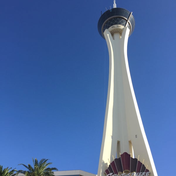 The Strat Hotel Casino And Skypod And Las Vegas Boulevard Gateway Arches At  Night Stock Photo - Download Image Now - iStock