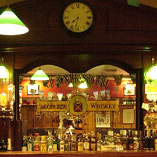 Das Foto wurde bei O&#39;Gilins Irish Pub von Eddie Pipocas am 4/25/2013 aufgenommen