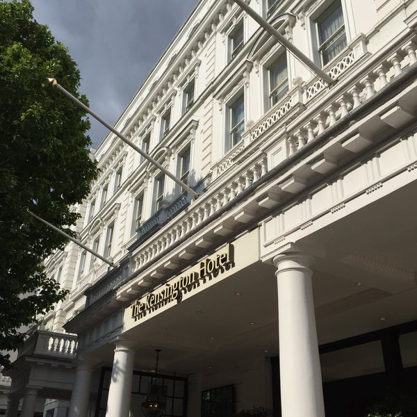 Das Foto wurde bei The Kensington Hotel von Irene N. am 6/16/2015 aufgenommen