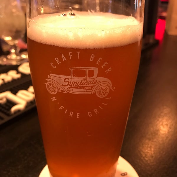 Foto tirada no(a) Syndicate Beer &amp; Grill por ⚔️STRAZH⚔️ em 5/14/2019