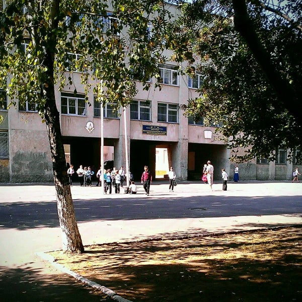Школа 82 Новосибирск. Школа 82 Казань. 82 Школа Бишкек. Школа 82 саратов