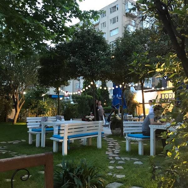 Photo prise au Bodrum Mantı &amp; Cafe par Meryem . le5/17/2018