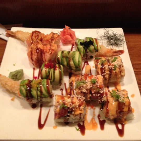 11/13/2012 tarihinde Michael L.ziyaretçi tarafından Sawa Hibachi Steakhouse &amp; Sushi Bar'de çekilen fotoğraf