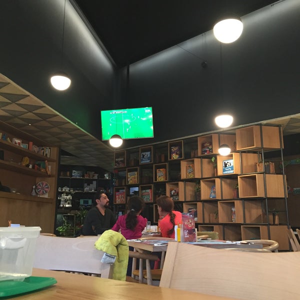 6/14/2016에 FDO. 🏁님이 El Ocho Café Recreativo에서 찍은 사진