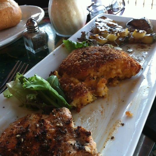 Das Foto wurde bei Judie&#39;s Restaurant von Susan H. am 11/14/2012 aufgenommen