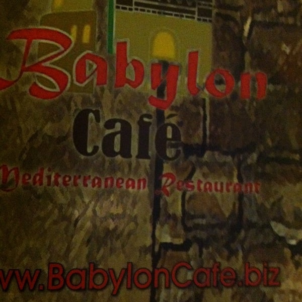 รูปภาพถ่ายที่ Babylon Cafe โดย Krysten P. เมื่อ 3/6/2014