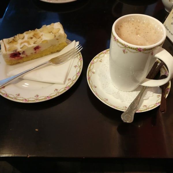 The Famous 1657 Chocolate House Café