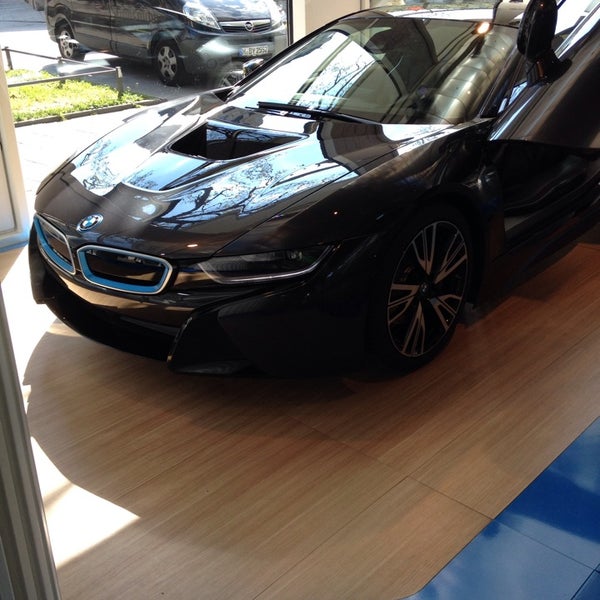 Das Foto wurde bei BMW Pavillon von Steve K. am 4/23/2014 aufgenommen