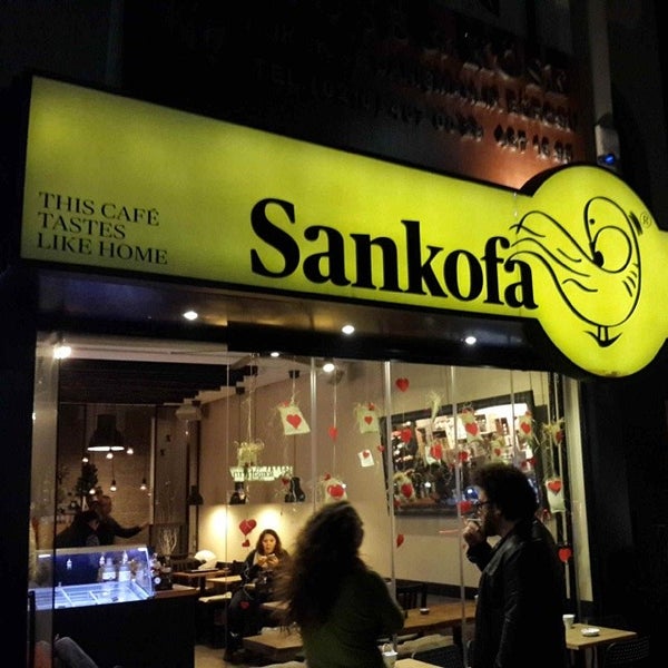 รูปภาพถ่ายที่ Sankofa โดย Erdem G. เมื่อ 2/11/2014
