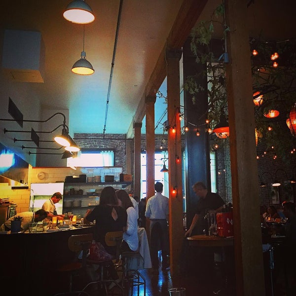Foto tomada en AQ Restaurant &amp; Bar  por Kevin S. el 8/15/2015