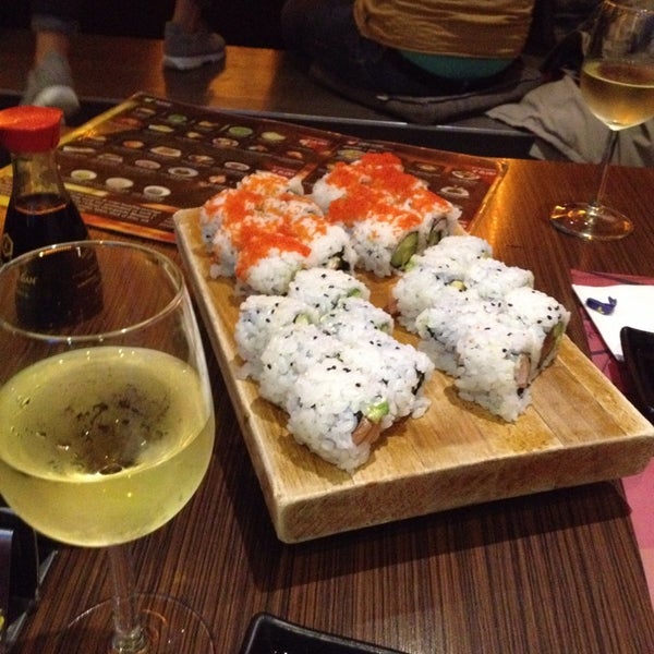 10/20/2014 tarihinde Jenetayziyaretçi tarafından Kyoto Sushi &amp; Grill'de çekilen fotoğraf