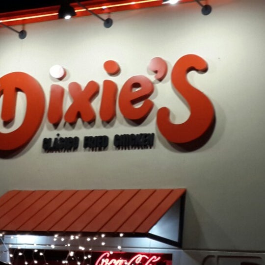 Photo taken at Dixie&#39;s by Cesar A. on 12/13/2013