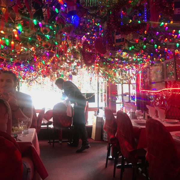 Foto tirada no(a) Panna II Garden Indian Restaurant por N em 6/15/2019