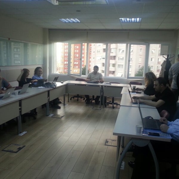 รูปภาพถ่ายที่ Turkuaz Toplantı Salonları โดย Adem Ç. เมื่อ 5/12/2014