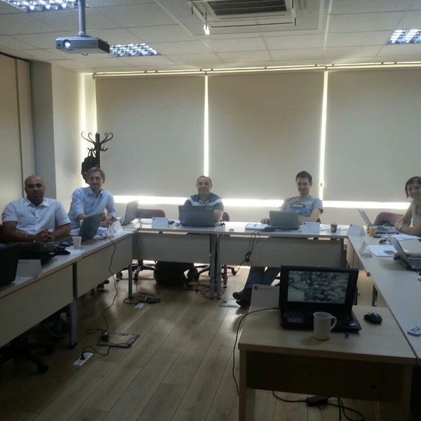 รูปภาพถ่ายที่ Turkuaz Toplantı Salonları โดย Adem Ç. เมื่อ 7/18/2014