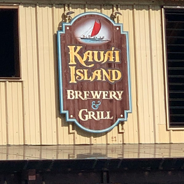 Photo taken at Kauai Island Brewery &amp; Grill by Mike R. on 7/9/2021
