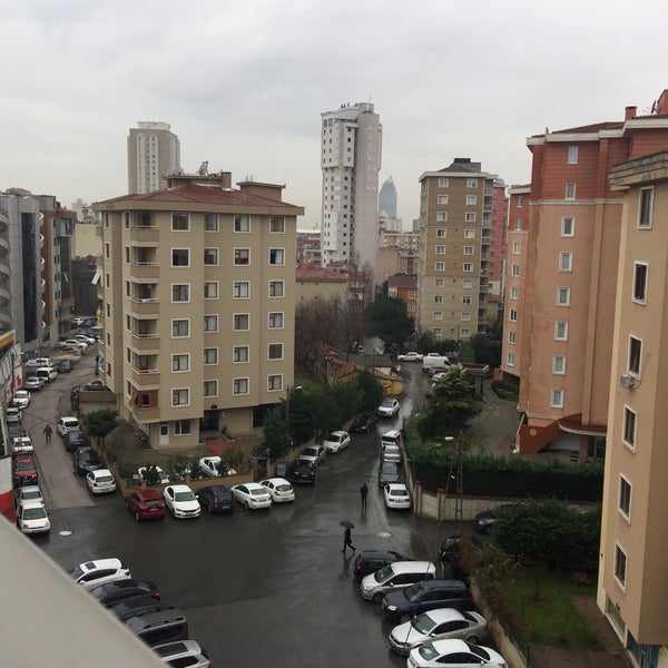 Снимок сделан в Ataşehir Palace Hotel пользователем Hariqa Emrc 😎 1/3/2018