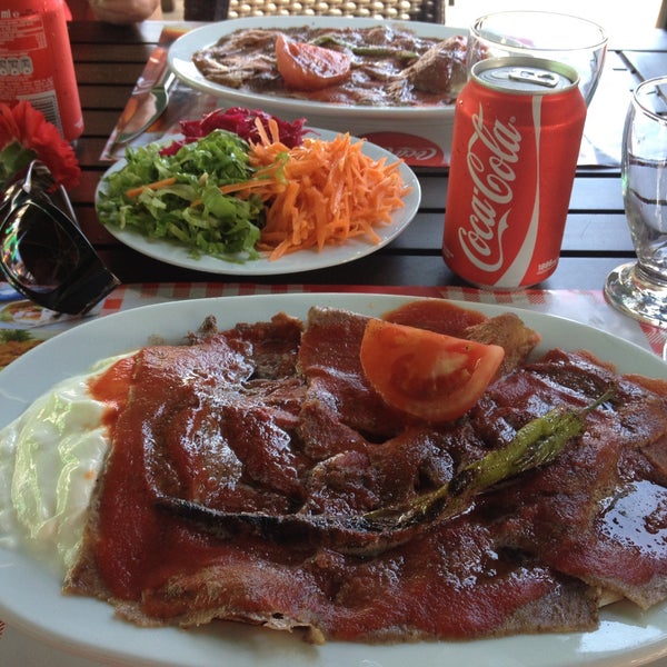 รูปภาพถ่ายที่ Özdoyum Restaurant โดย ... เมื่อ 5/12/2013