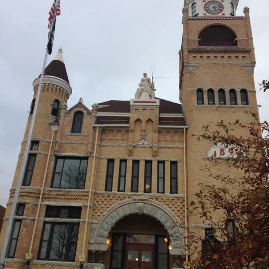 Iron County Courthouse Crystal Falls, MI