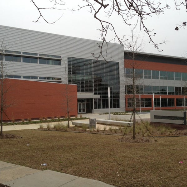 Спортивный комплекс на инженерной