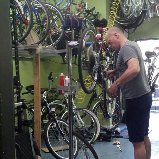 3/29/2013에 Jello 🚲님이 Bicycle Evolution에서 찍은 사진