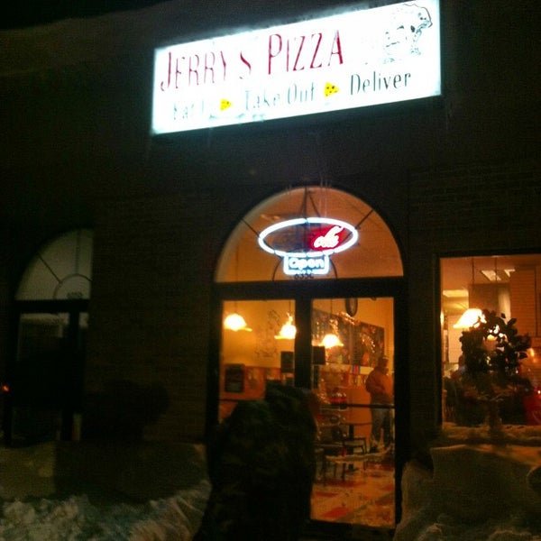 Jerry's Pizza 8 tips from 136 visitors
