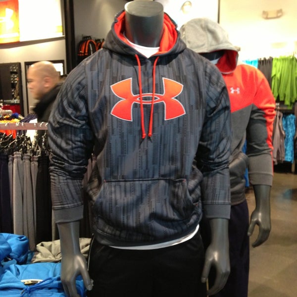 Under Armour - Clothing Store