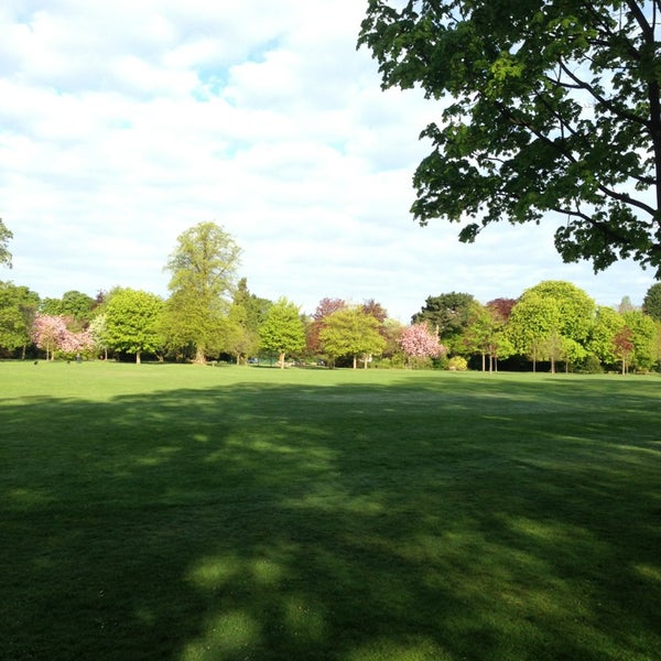 King s park day. King's Heath Park. Бирмингем парк. Вест Кинг парка. Kings Road Park.