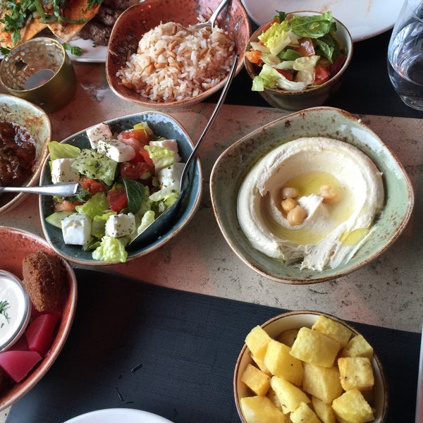 Das Foto wurde bei Restaurante Du Liban von Mohammed am 12/20/2015 aufgenommen