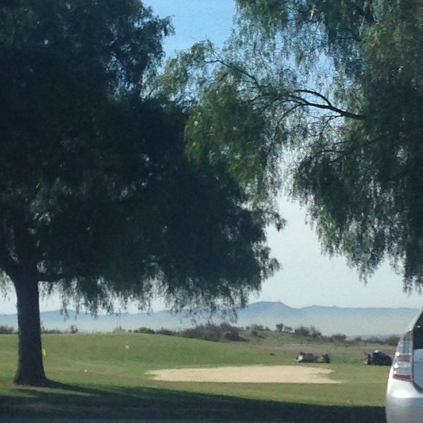 Foto diambil di Salt Creek Golf Club oleh Priscilla J. pada 4/10/2014