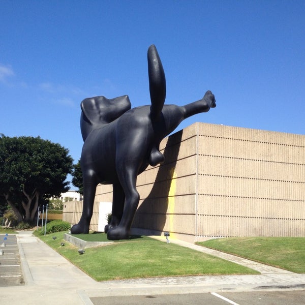 9/18/2013 tarihinde G R.ziyaretçi tarafından Orange County Museum of Art'de çekilen fotoğraf