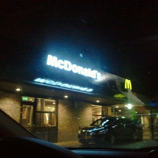 9/23/2012 tarihinde Janneke H.ziyaretçi tarafından McDonald&#39;s'de çekilen fotoğraf