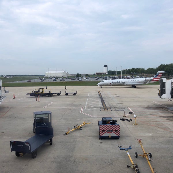 Снимок сделан в Piedmont Triad International Airport (GSO) пользователем Rafael A. 8/5/2019